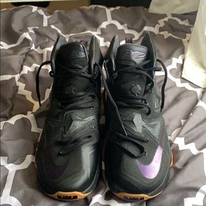 NWOT Nike LeBron James Black lion sneakers